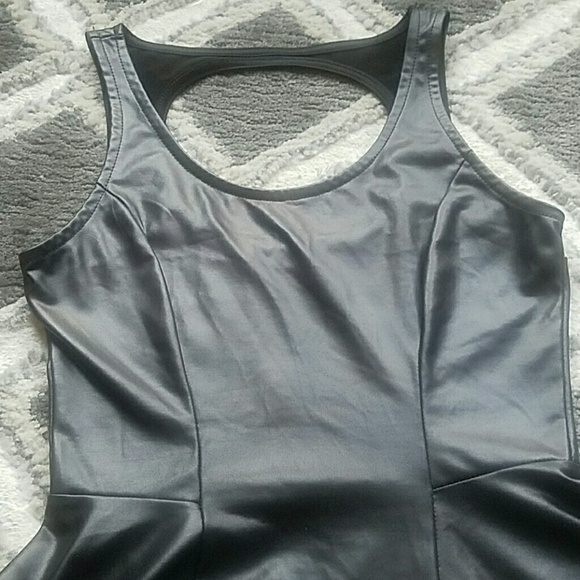 Kirra Vegan Leather Cutout Peplum Top - Picture 5 of 6